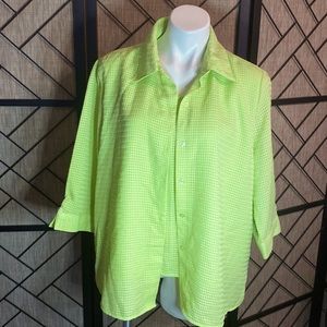 GENTLY USED 1 X LISA JOSEPHS LIGHT GREEN SHIRT